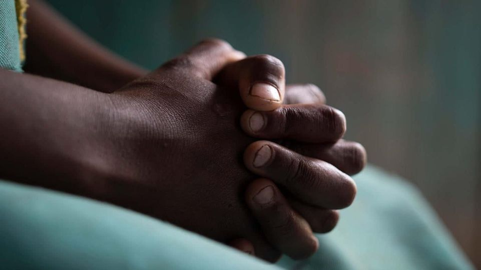 Ritavi police have initiated a search for a male suspect involved in a rape incident that transpired on Sunday, November 5, 2023, in Mariveni village, located outside Tzaneen in the Mopani District.